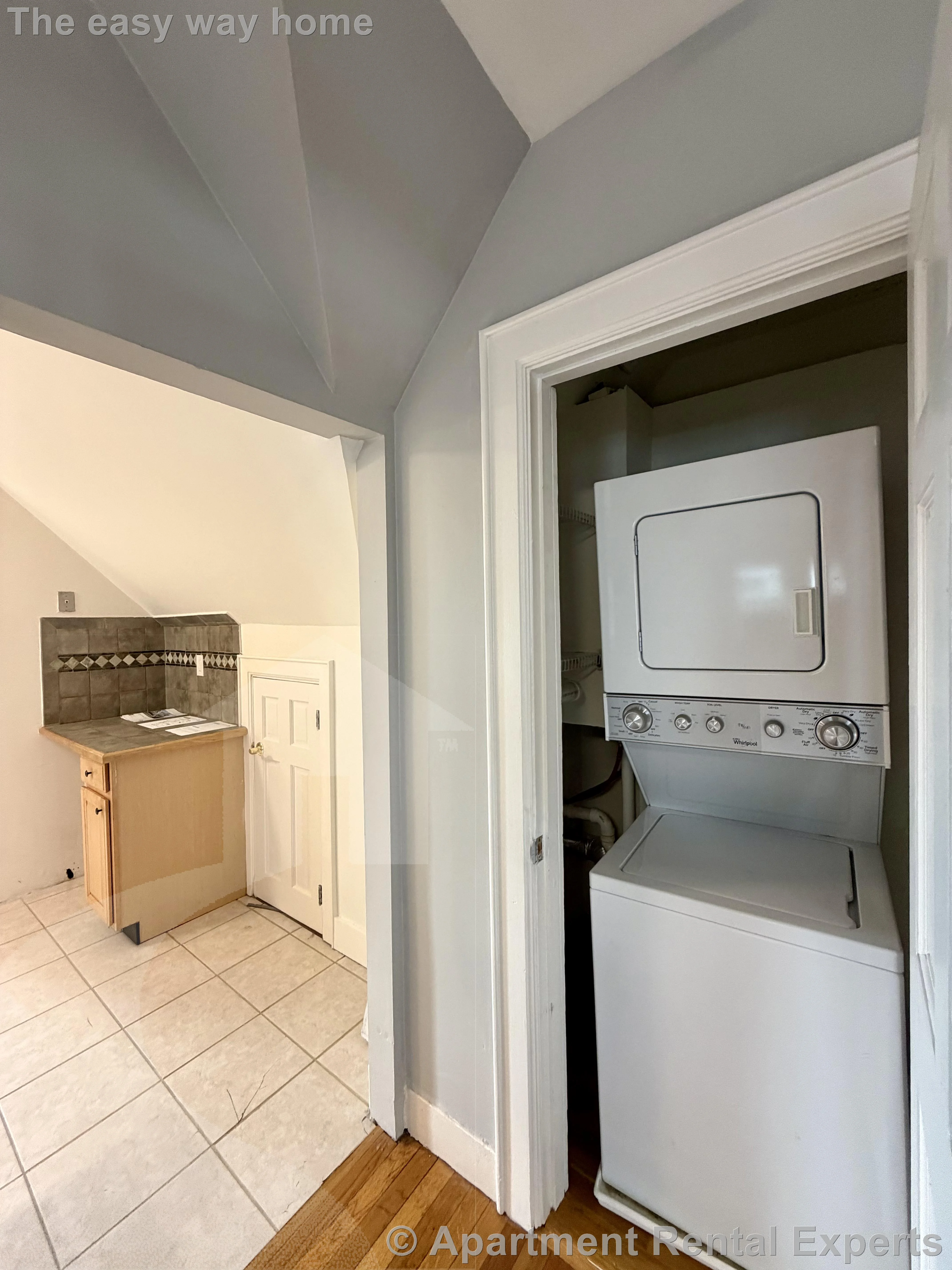 8 Marbury Terr, Jamaica Plain