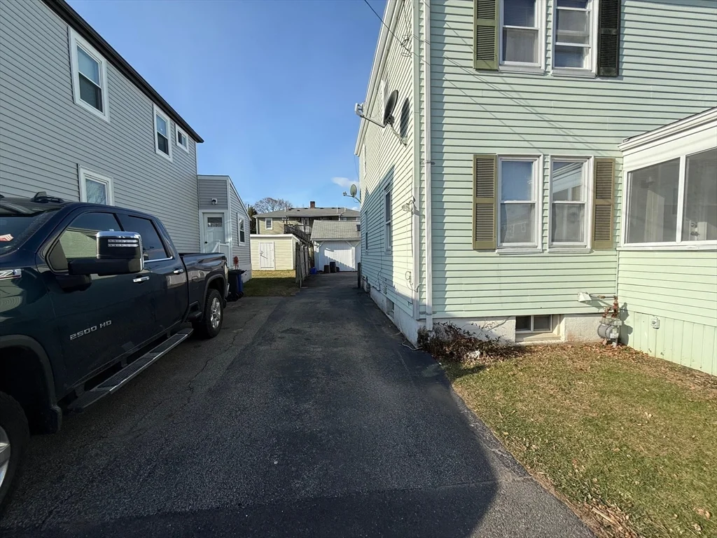 34 Arnold St, Quincy