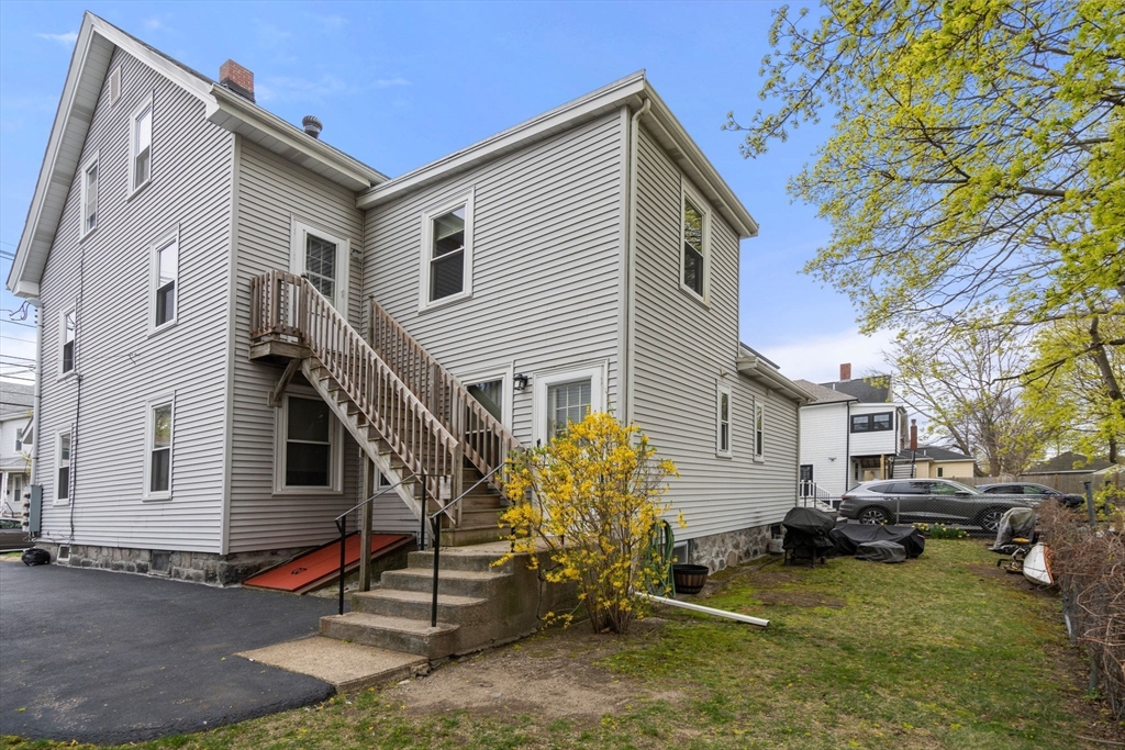 232 River St, Waltham