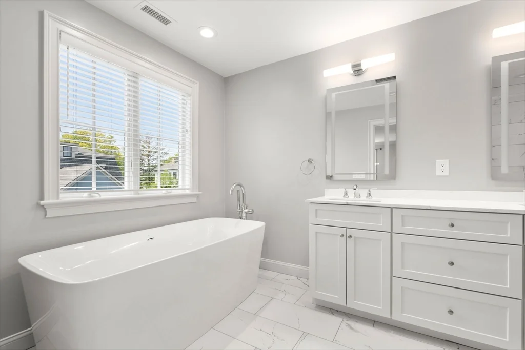 78 Waban Park, Nonantum