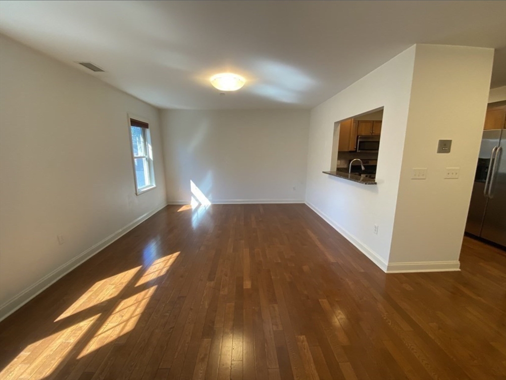 391 Pleasant St, Melrose