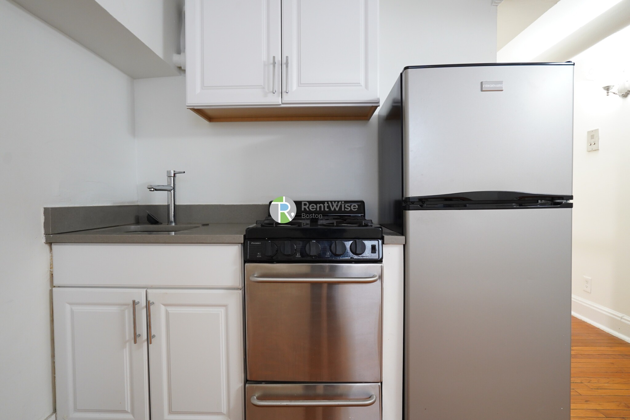 86 Charles St, Beacon Hill