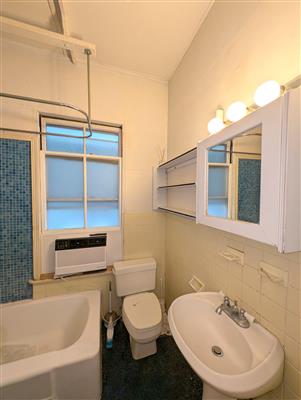 8 Hurlbut St, Neighborhood Nine