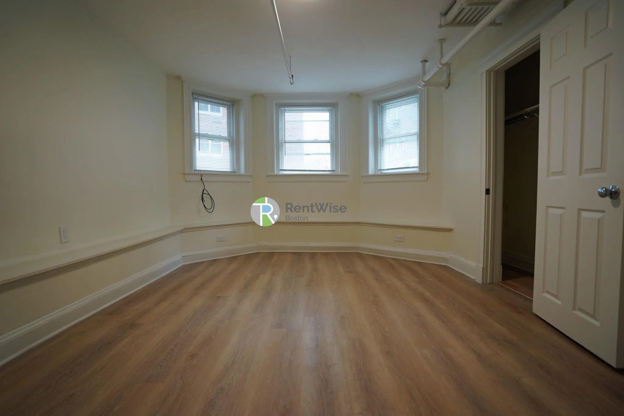 6 Camelot Ct, Brighton