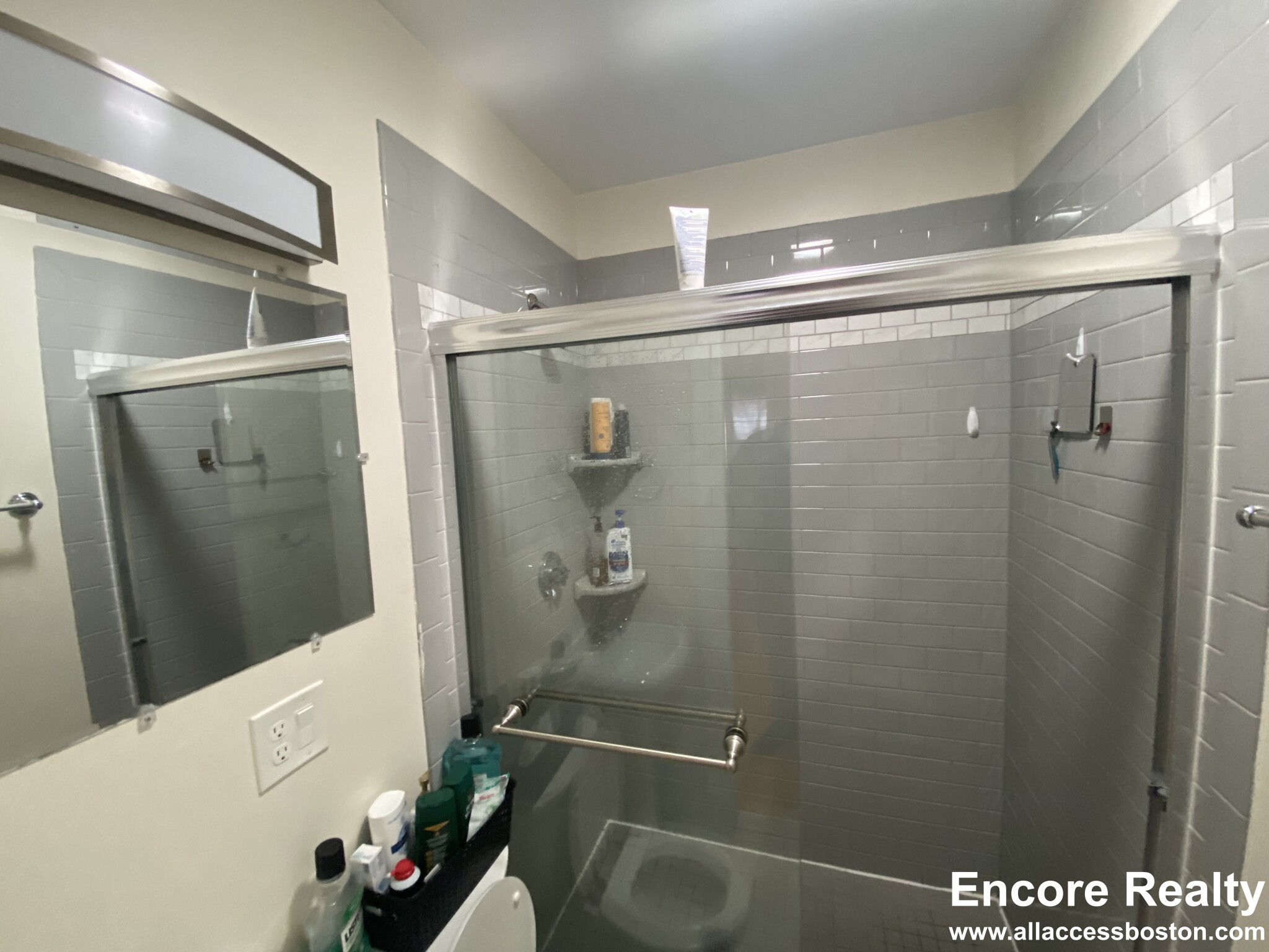 8 Sawyer Ter, Allston