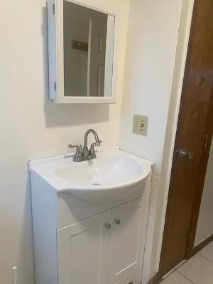 8 Jackson St, Quincy