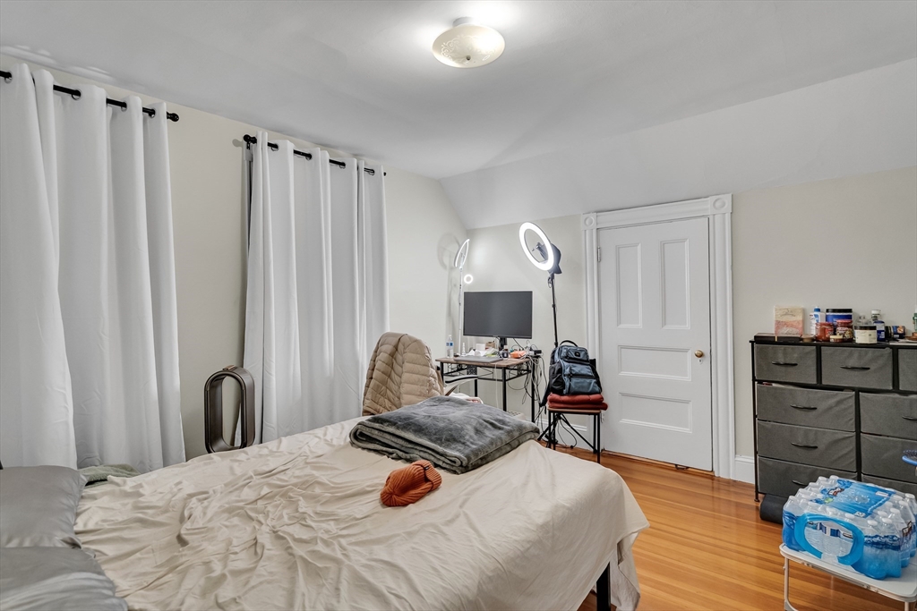 53 Gardner St, Allston