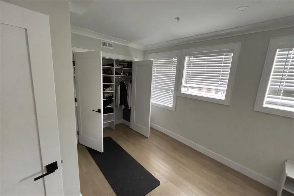 13 Greylock Rd, Allston