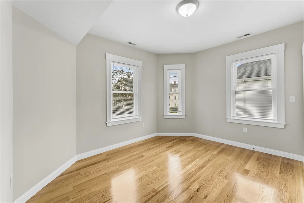 42 Almont St, Medford