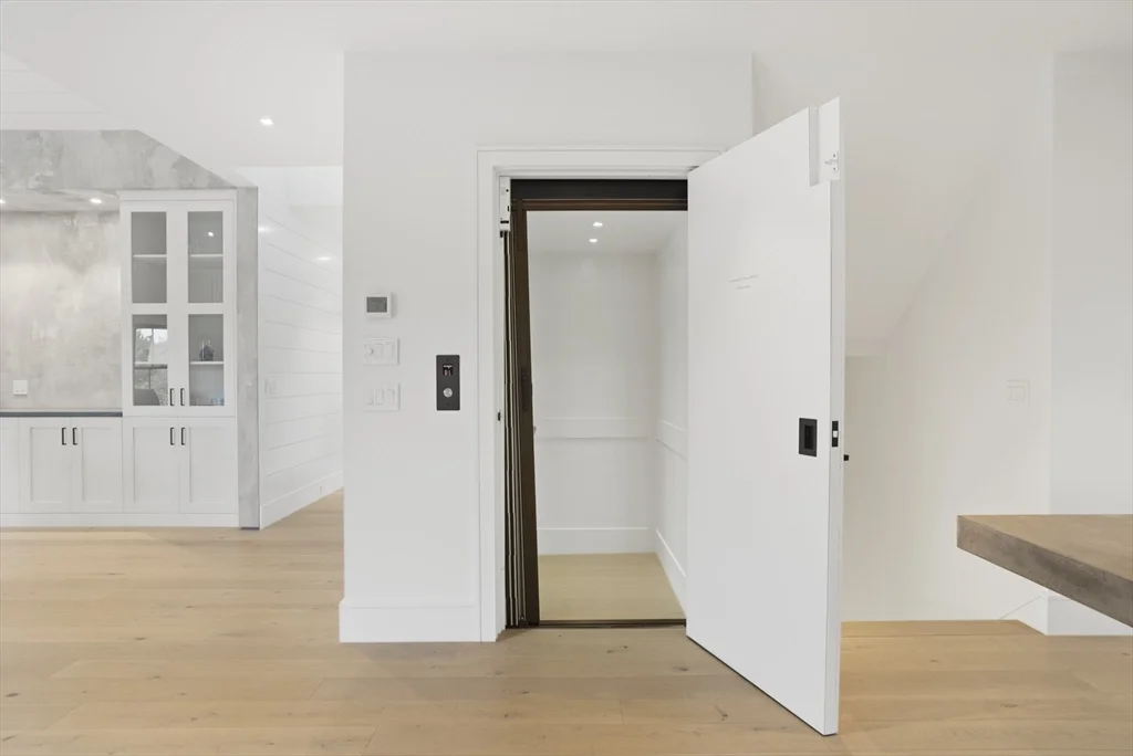 3 Old Mill Ct, Nantucket