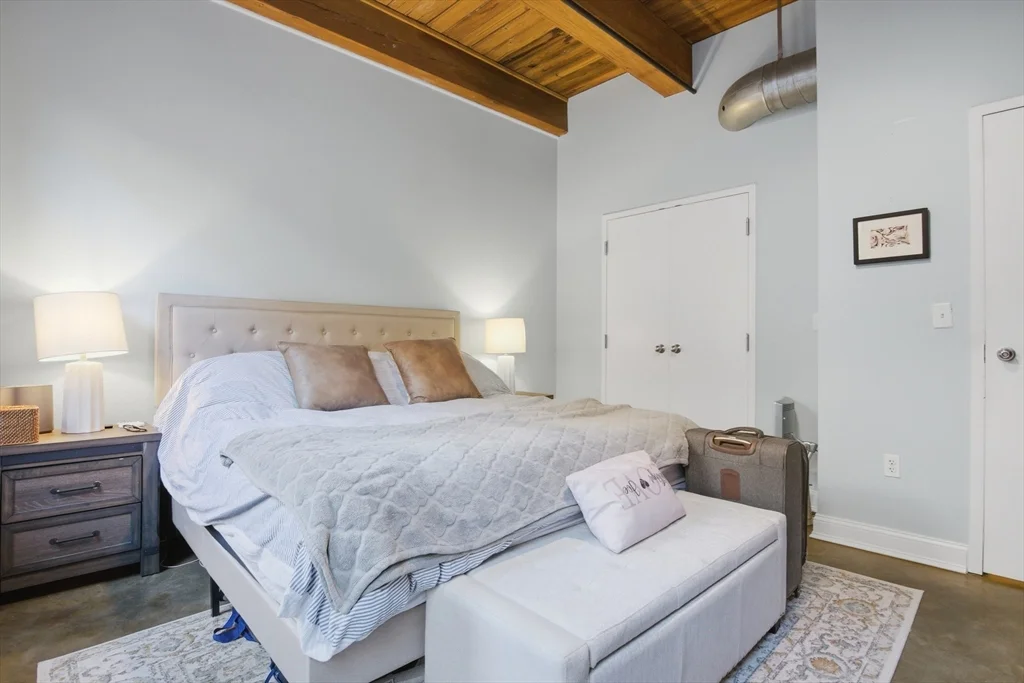 9 West Broadway, South Boston