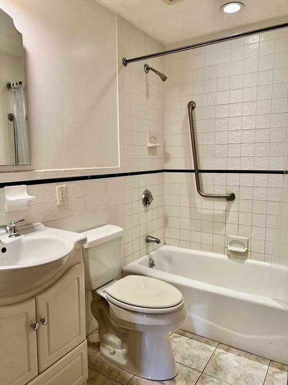 200 Park Terrace Dr, Stoneham