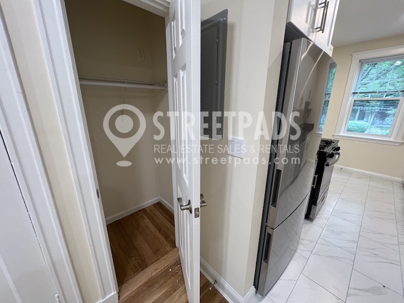 175 Kent St, Brookline