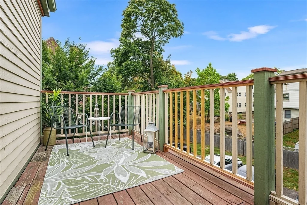 49 Cedar St, Roxbury