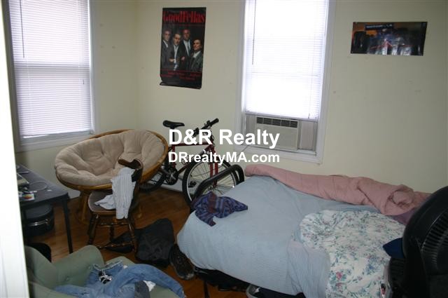 2 bed, 1 bath apartment for rent at 647 Cambridge St Unit 3, East Cambridge — photo 4 of 4