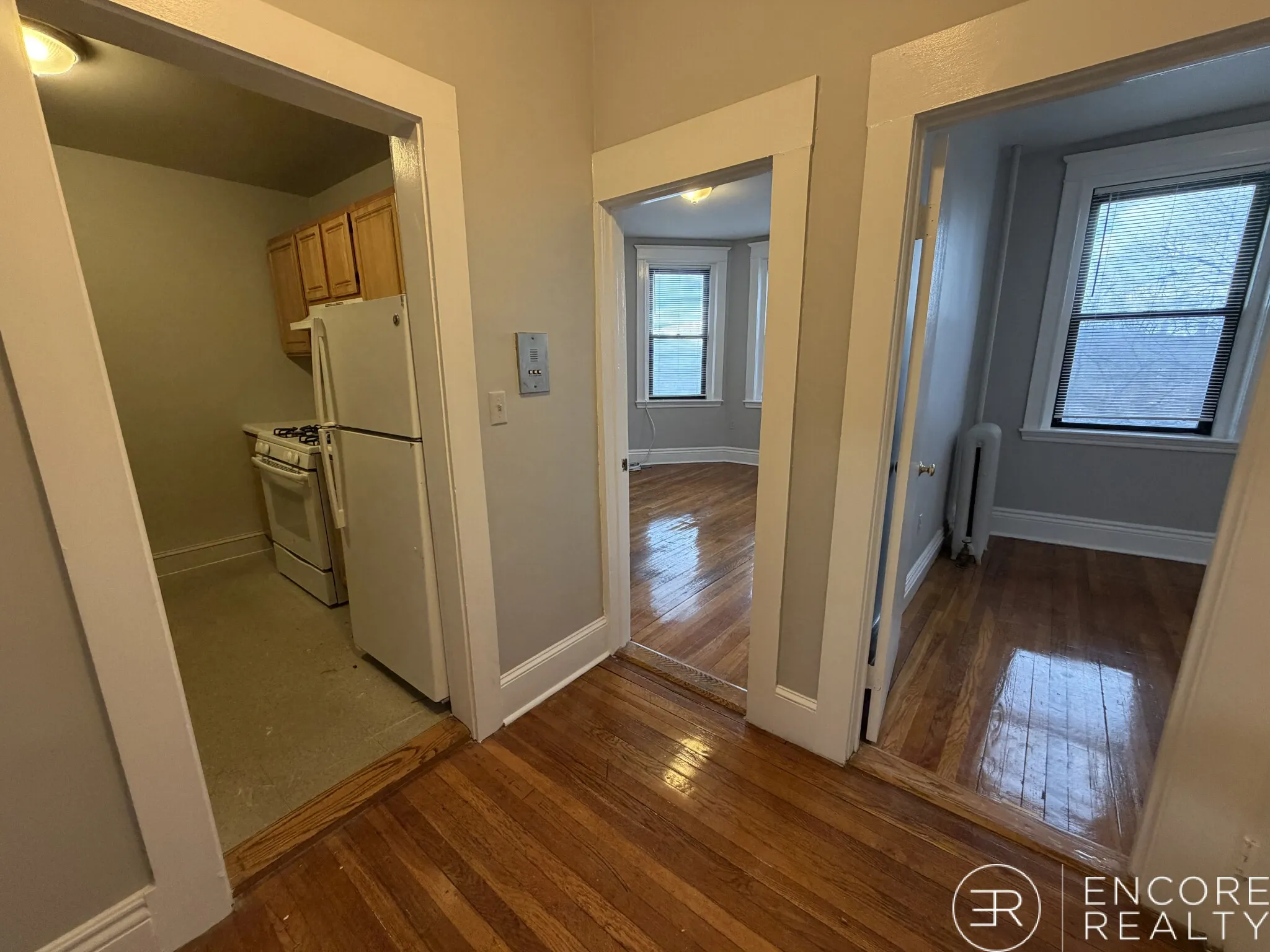 376 Riverway, Mission Hill