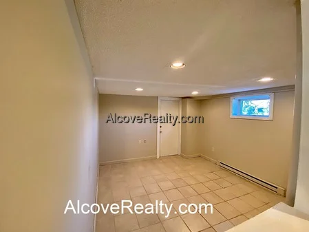 40 Alfred Rd, Arlington