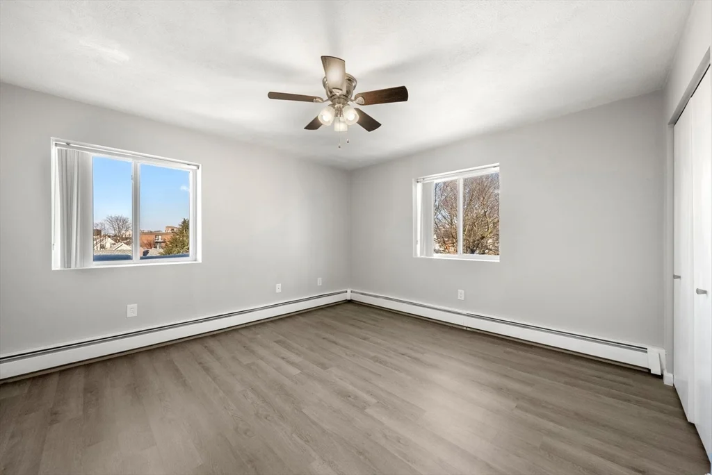 22 Irving St, Glendale