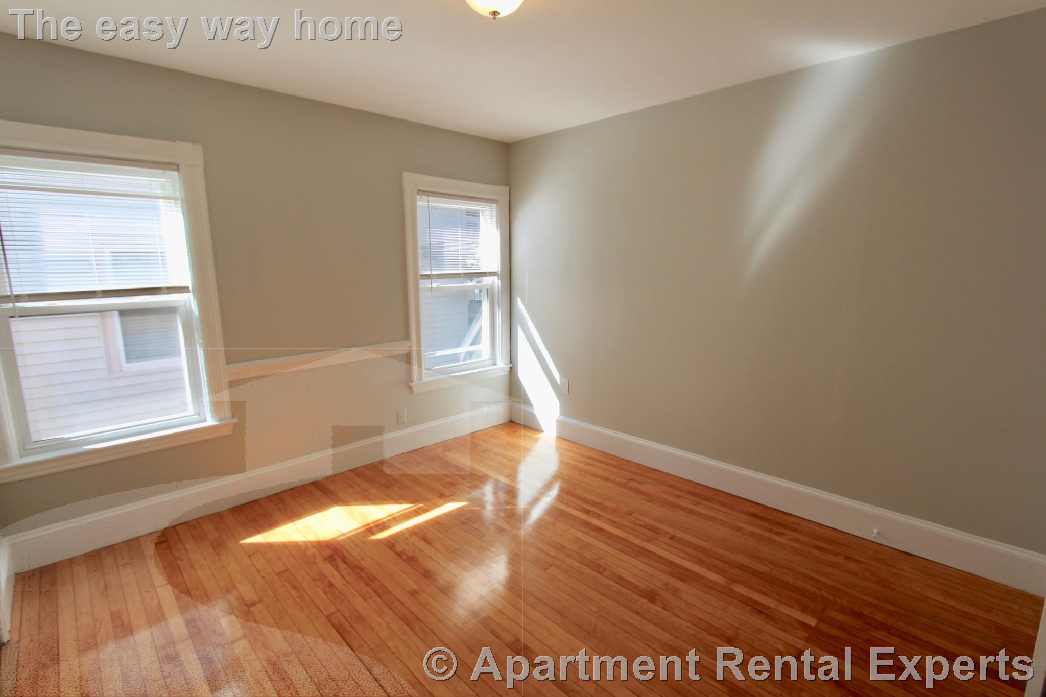 34 Russell St, Malden Center