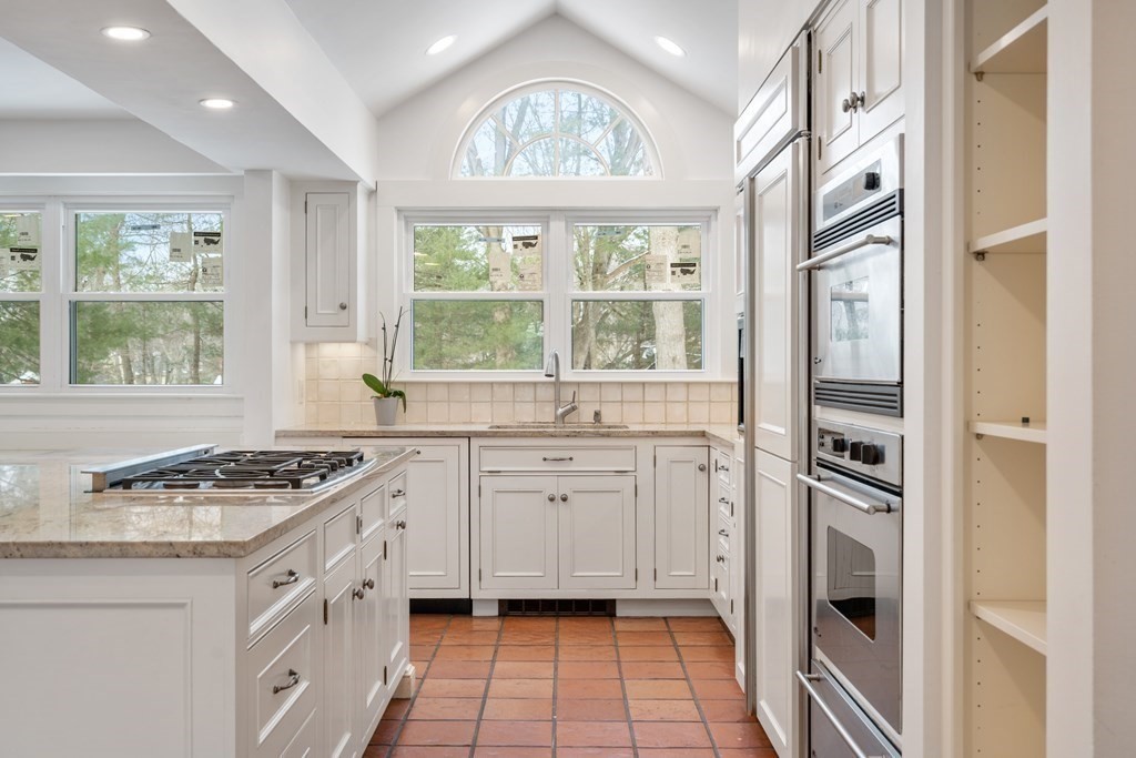 124 Rangeley Rd, Chestnut Hill