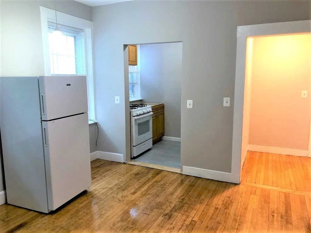 32 Reedsdale St, Allston