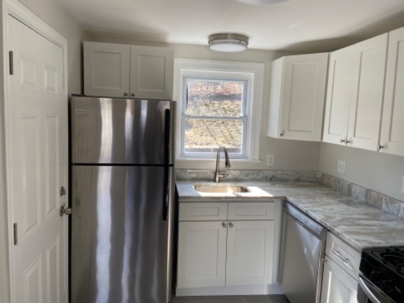 10 Bateman St, Roslindale