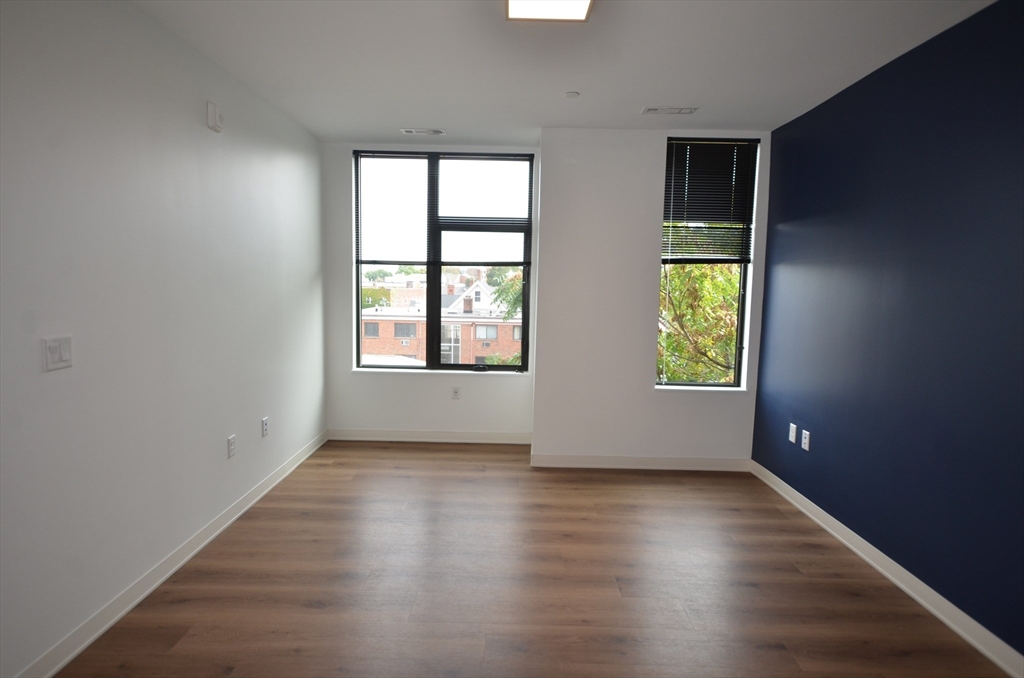 89 Brighton Ave, Allston