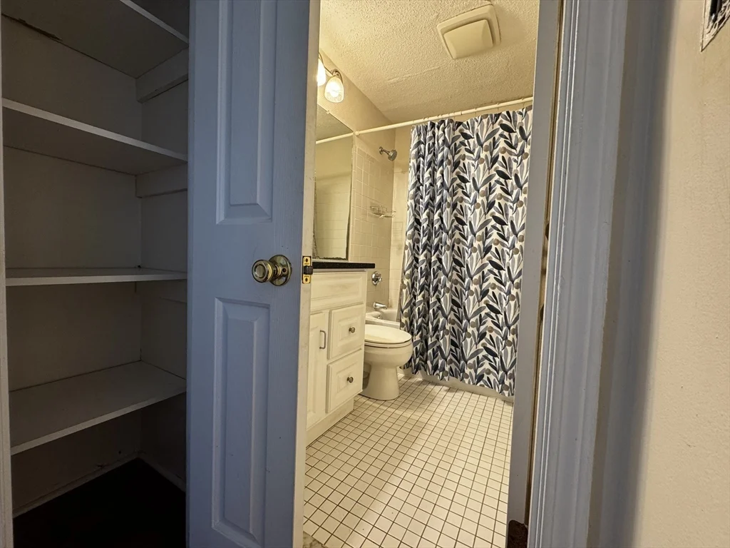 145 Essex Ave, Gloucester