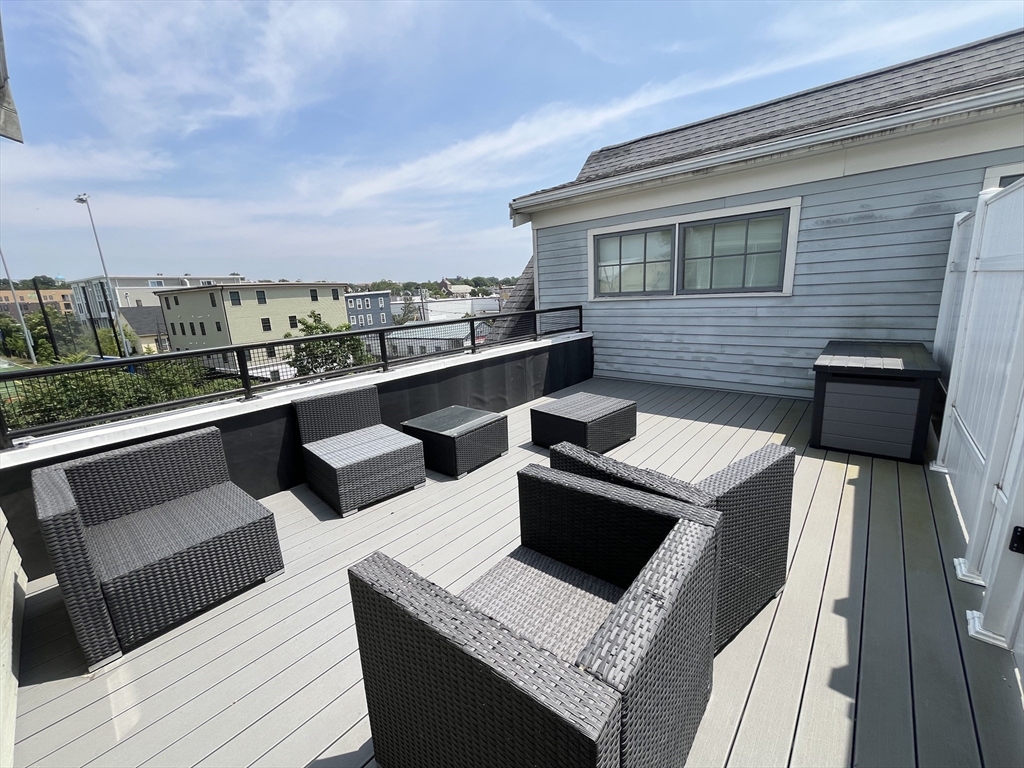 17 Ivaloo St, Ward Two