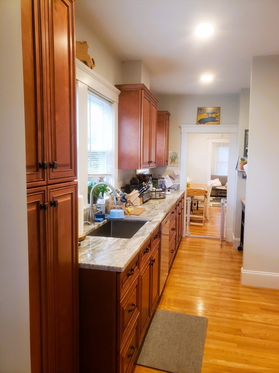 9 Menotomy Rd, Arlington