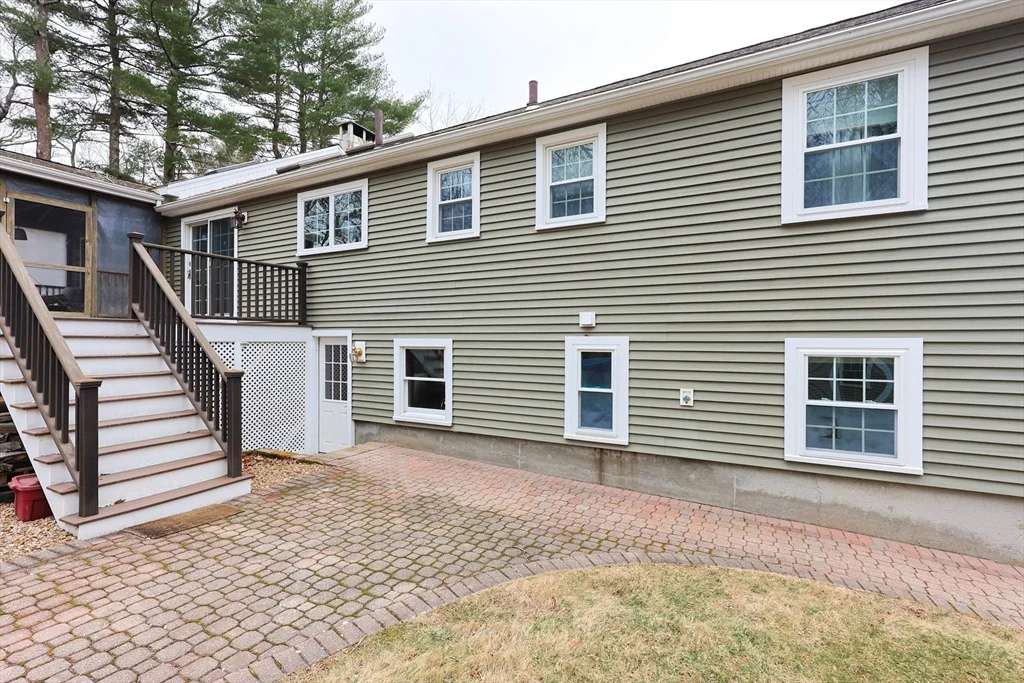 68 Greene St, Hopedale