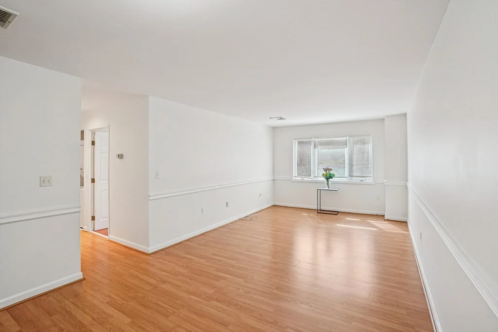 35 Desmoines Rd, Quincy