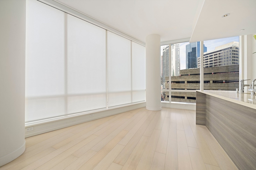 1 Franklin St, Midtown