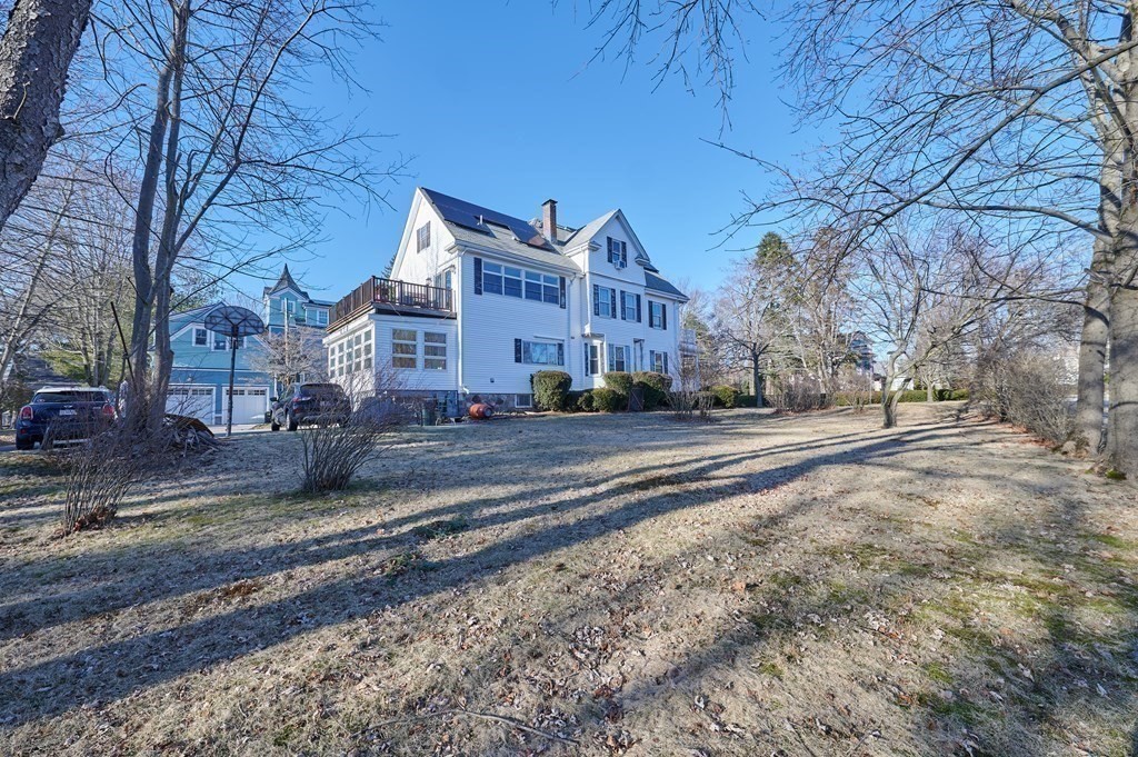 18 Forest St, Lexington