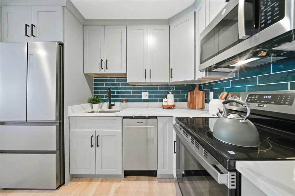 20 Radcliffe Rd, Allston