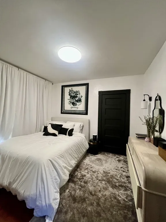 178 Robbins St, South Side