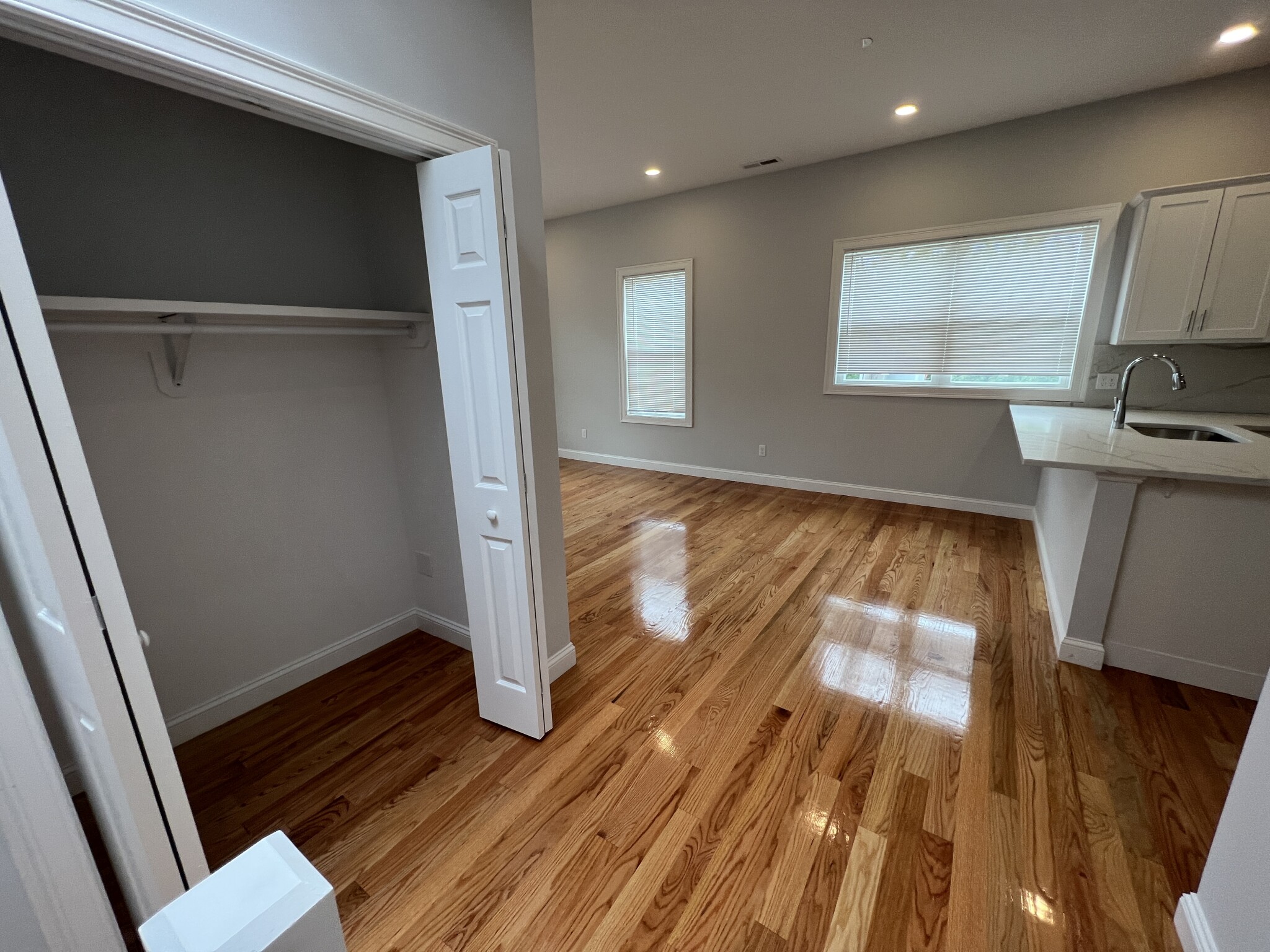 126 Cross St, East Somerville