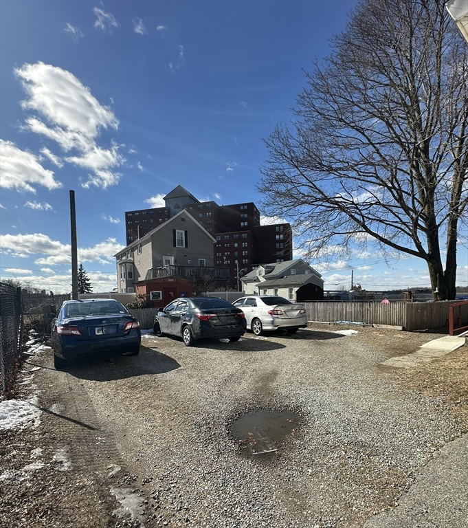 47 Hathaway St, Fall River