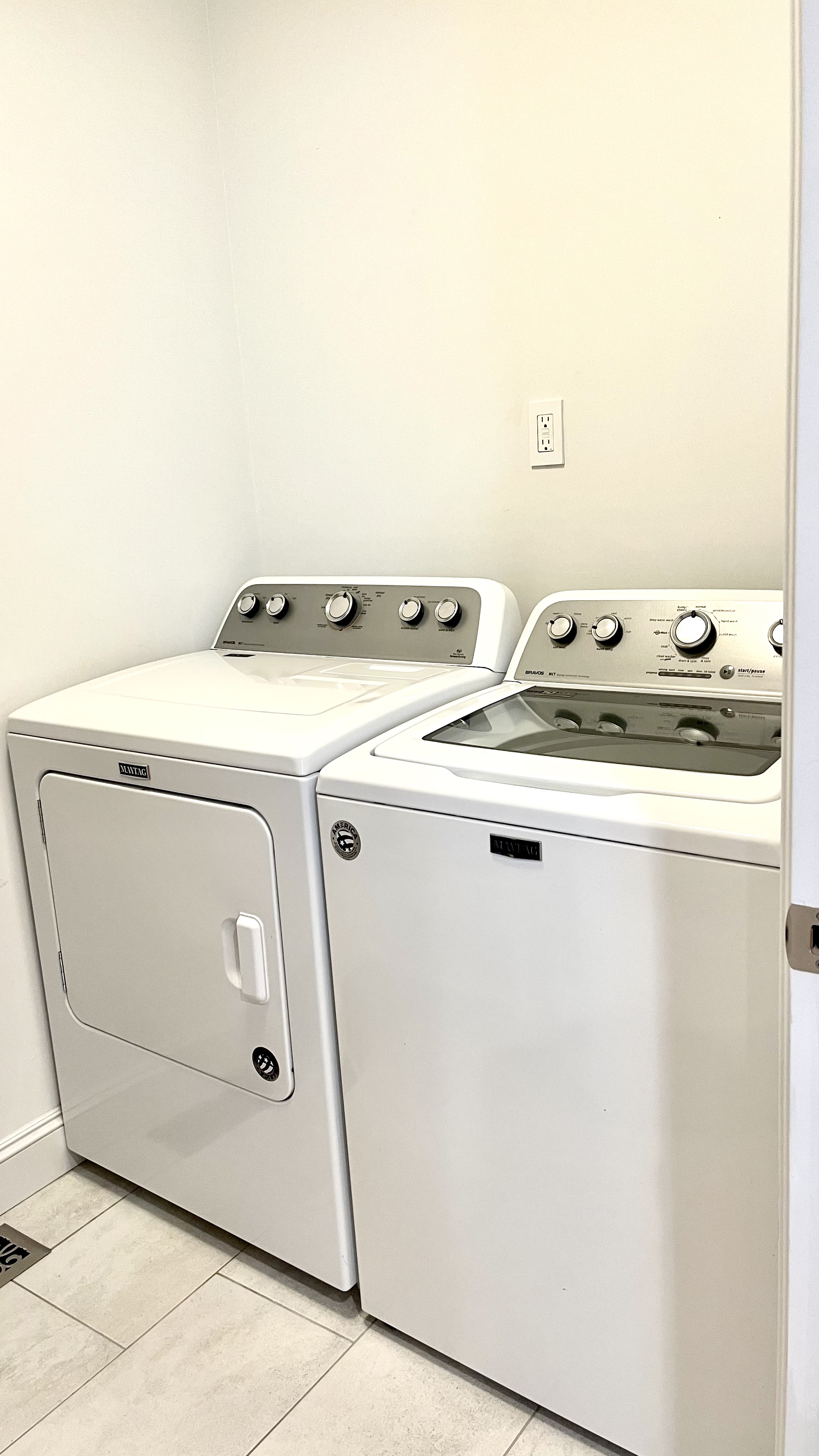 4 bed, 3.5 bath apartment for rent at 36 Horace St Unit 1, Union Square — photo 16 of 17