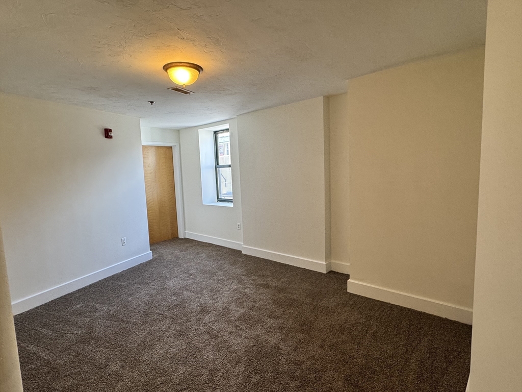 12 Crane St, Southbridge