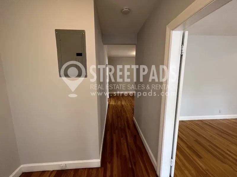 1163 Beacon St, Longwood