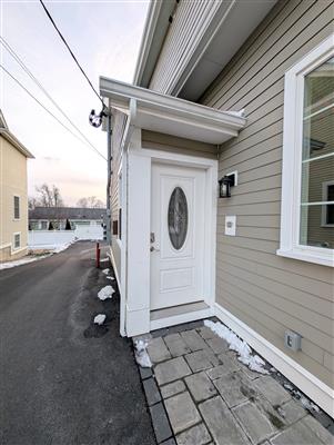 628 Trapelo Rd, Belmont