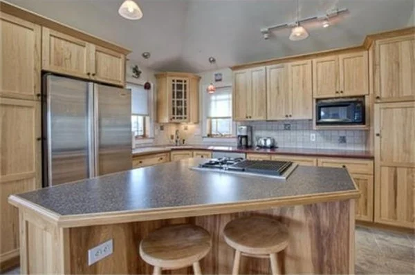 23 53rd, Plum Island