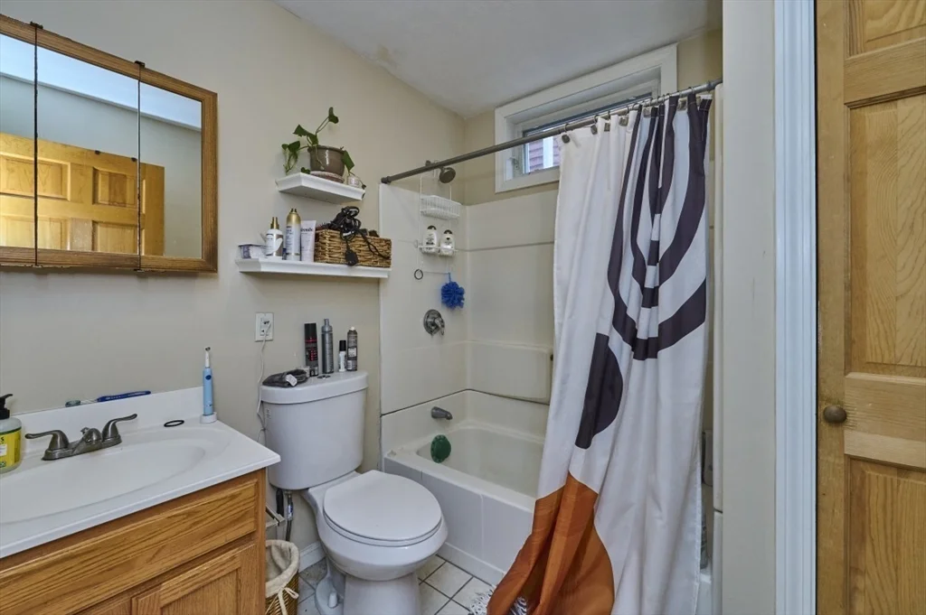 14 Haverford St, Jamaica Plain