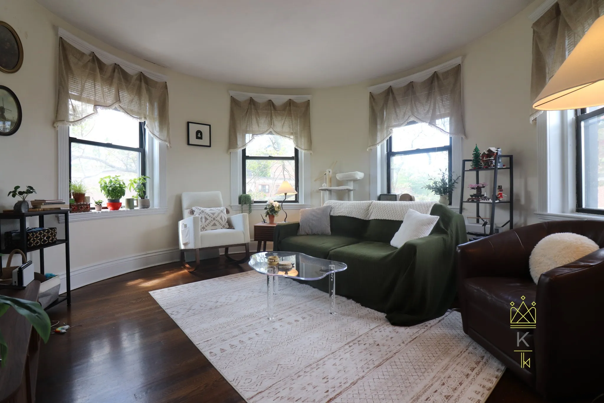 1963 Commonwealth Ave, Brighton