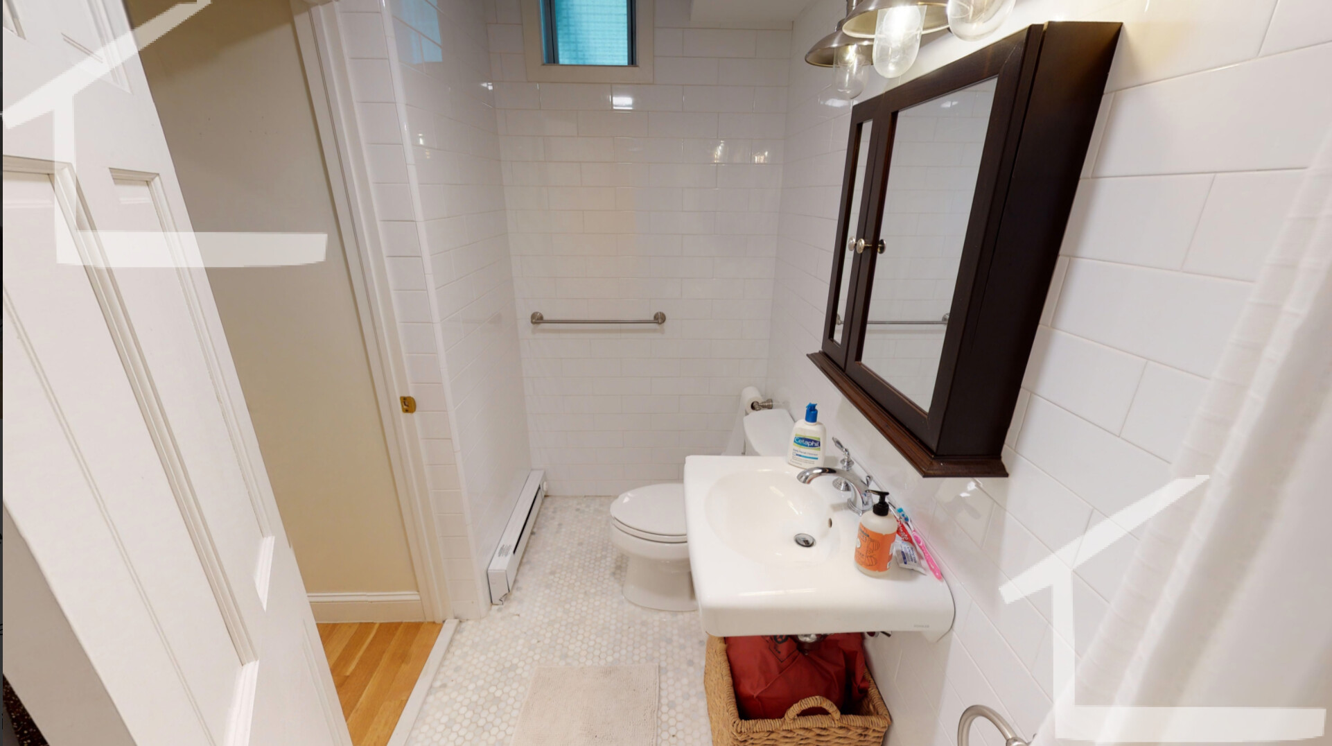 1 Gloucester St, Back Bay