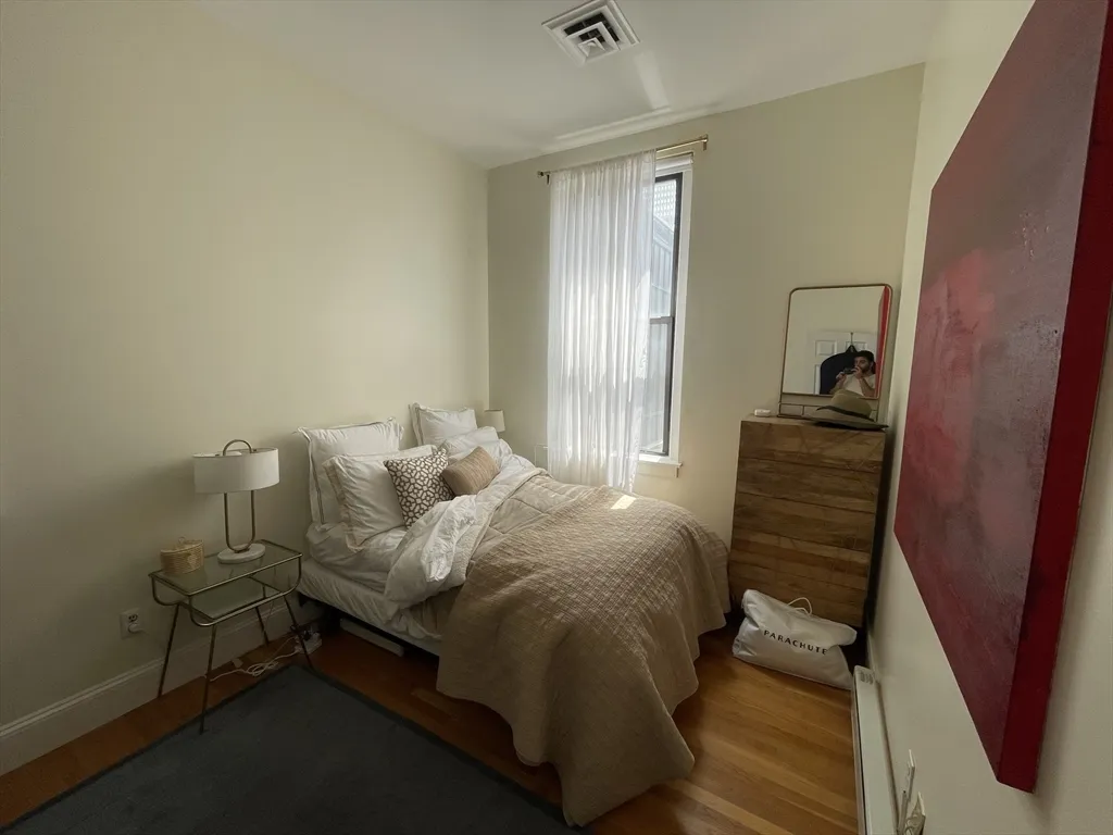 298 Commonwealth Ave, Back Bay