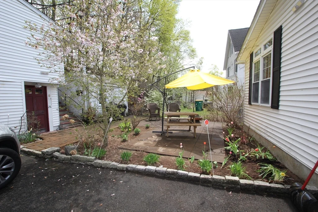 24 Arlington Rd, Woburn