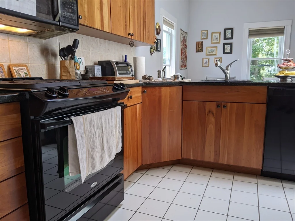 184 White St, Belmont