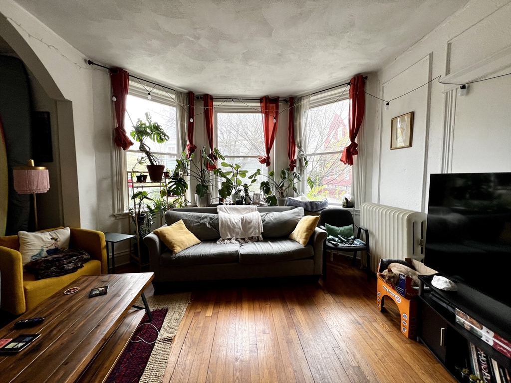 144 Coolidge St, Coolidge Corner